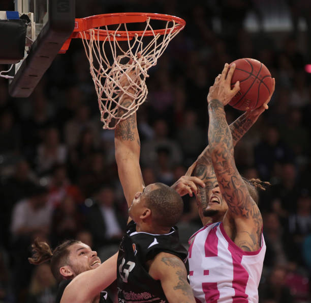 的反击打出 的反击打出